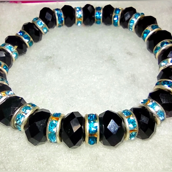 Black Faceted Beads & Crystal Rondelle Bling Bracelet - Picture 4 of 7